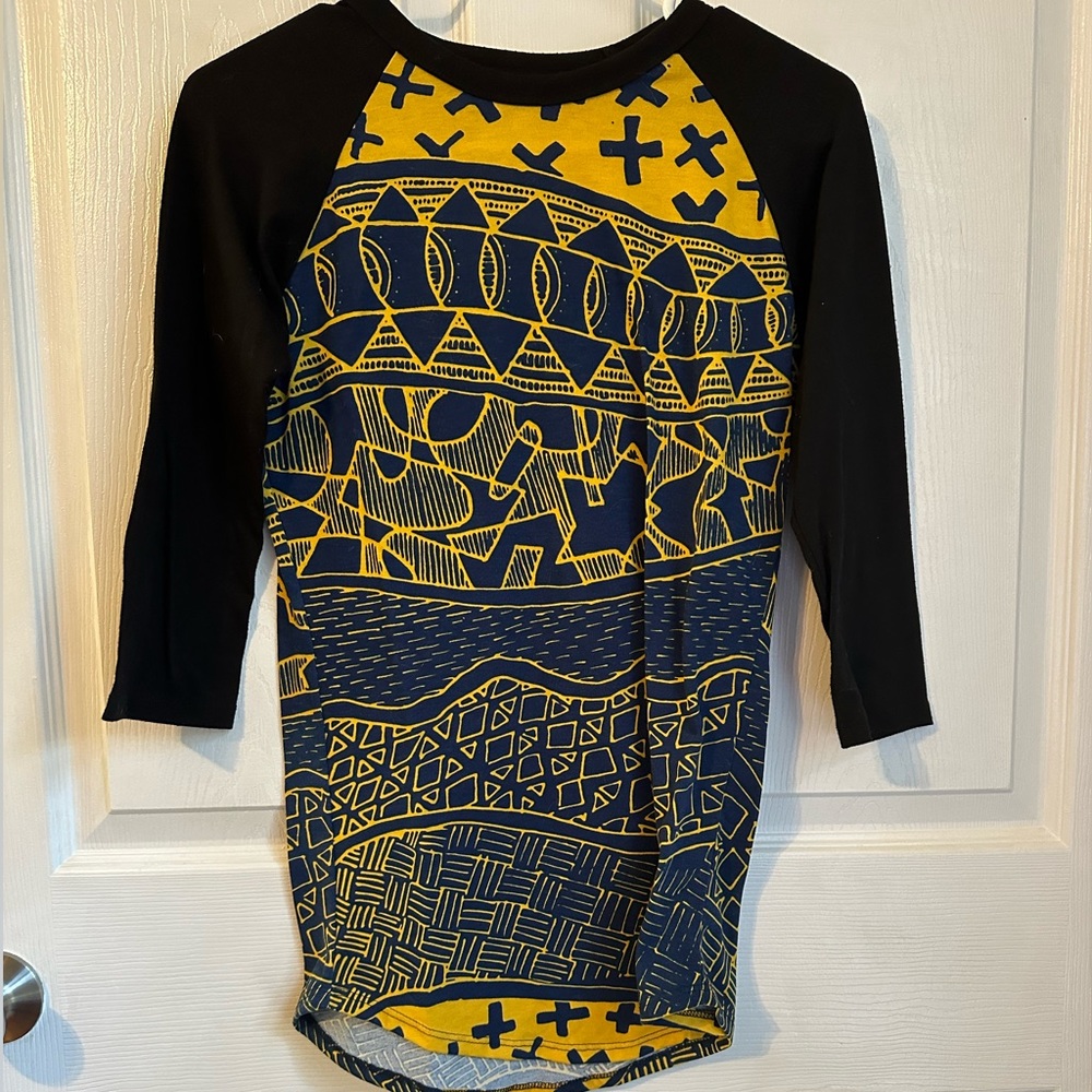 luLaRoe black and yellow shirt size xxs